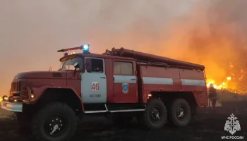 Пожар в поселках Антрацитовского района ЛНР перекинулся на завод