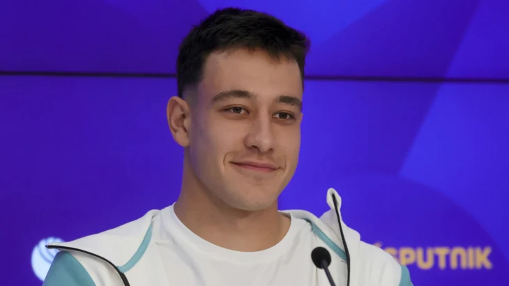 Российский каноист Петров выиграл золото чемпионата мира Российский каноист Петров выиграл золото чемпионата мира