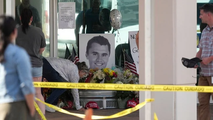 Университет, где убили американского активиста Кирка, будет закрыт до 15 сентября Университет, где убили американского активиста Кирка, будет закрыт до 15 сентября