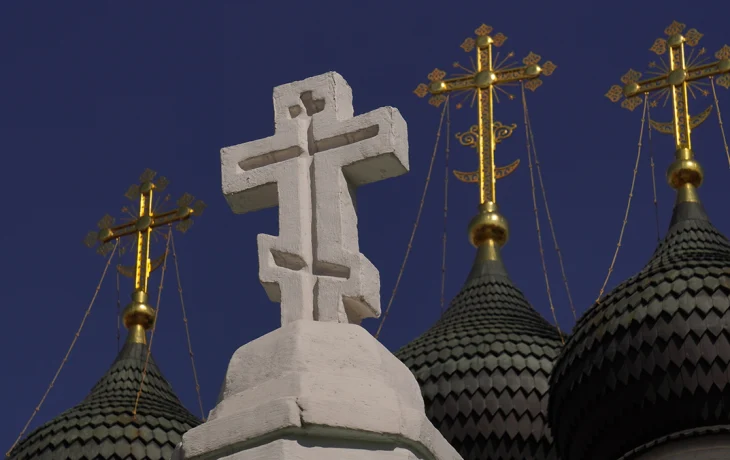 Иконы храма в Мытищах нарисовали прямо на стенах с помощью принтера