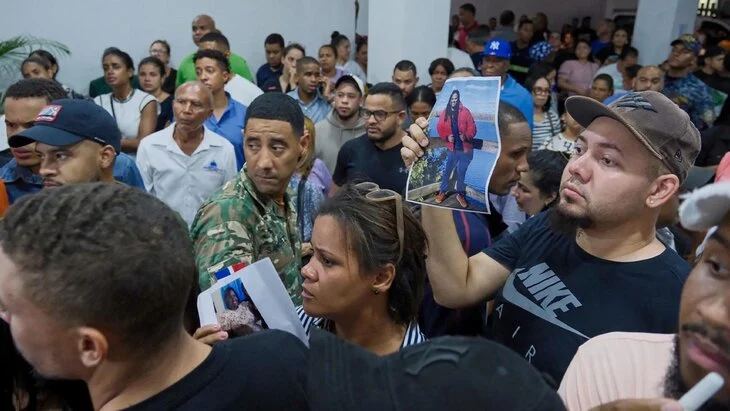 Число погибших при обрушении крыши ночного клуба в Доминикане возросло до 98 человек Число погибших при обрушении крыши ночного клуба в Доминикане возросло до 98 человек