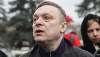 Продюсер «Ласкового мая» Разин скрывается от следствия в США