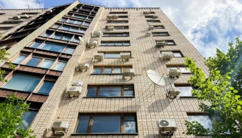 Легендарный дом советской элиты обновляют в Пресненском районе Москвы