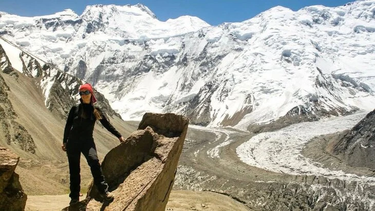 Россиянка Наговицина находится рядом с погибшим 10 лет назад альпинистом Россиянка Наговицина находится рядом с погибшим 10 лет назад альпинистом