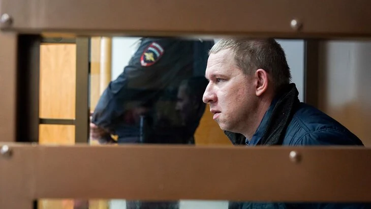 Суд арестовал задержанного после перестрелки на Рублевке Суд арестовал задержанного после перестрелки на Рублевке