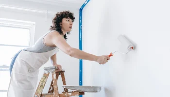 Машаров: Россияне могут получить штраф за запах краски и шум во время ремонта Машаров: Россияне могут получить штраф за запах краски и шум во время ремонта