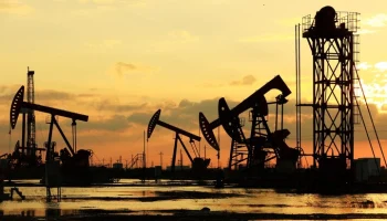 Bloomberg: поставки нефти из США в Китай сократятся почти до нуля из-за пошлин