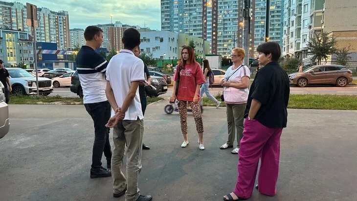 Муниципальный депутат Булаева проверила ход благоустройства 11-го квартала Некрасовки Муниципальный депутат Булаева проверила ход благоустройства 11-го квартала Некрасовки