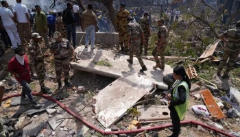 Полиция в Индии заявила о более 240 жертвах авиакатастрофы в Ахмедабаде