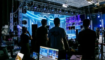 В Москве начался прием заявок на премию для специалистов киноиндустрии В Москве начался прием заявок на премию для специалистов киноиндустрии