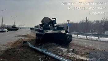 Авария с участием военной техники произошла в Казахстане