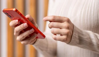 Эксперты &laquo;Перезвони сам&raquo; объяснили, как выявить мошенника под видом следователя