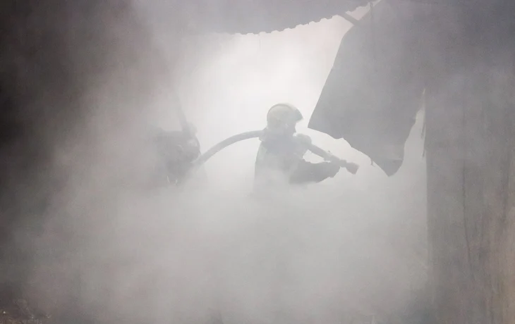 МЧС ликвидировали пожар в Новой Москве на площади 100 квадратных метров МЧС ликвидировали пожар в Новой Москве на площади 100 квадратных метров