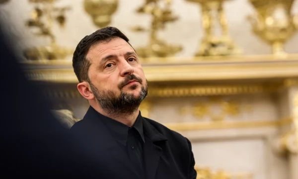 Зеленский заявил, что чувствует себя преданным из-за сделки Трампа с Россией Зеленский заявил, что чувствует себя преданным из-за сделки Трампа с Россией