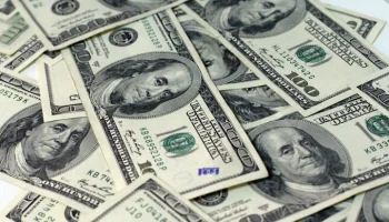 Индекс доллара поднялся выше 100 пунктов впервые с 29 мая