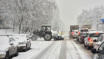 Синоптики сообщили о снежной и морозной погоде в Москве 18 февраля