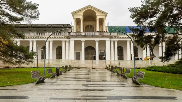 Знаменитый ресторан «Золотой колос» на ВДНХ ждет вторая жизнь Знаменитый ресторан «Золотой колос» на ВДНХ ждет вторая жизнь