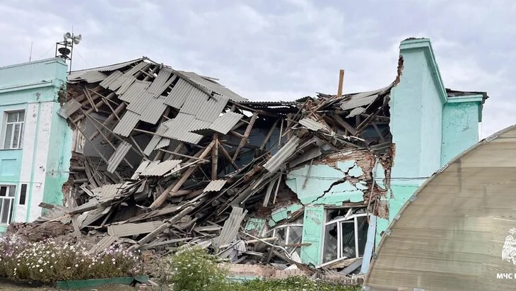 Часть школы обрушилась в Новосибирской области Часть школы обрушилась в Новосибирской области