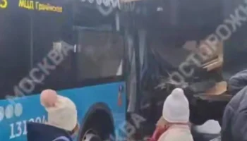 СМИ: Пассажиры автобуса пострадали в ДТП с &laquo;газелью&raquo; на севере Москвы