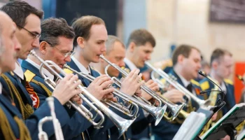 Рота почетного караула выступила на площадке проекта &laquo;Музыка в метро&raquo; 8 Марта