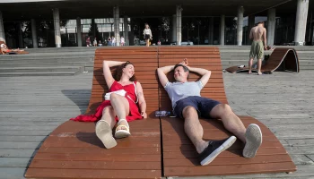 Синоптики пообещали теплую и сухую погоду в Москве 10 июля