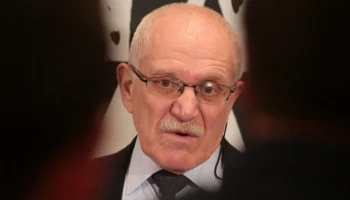 Сын режиссера Александра Митты опроверг сообщения о его госпитализации