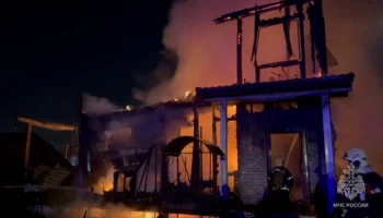 Пожар произошел в частном доме в ТиНАО