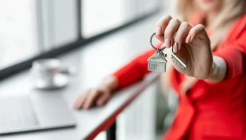 Риелтор Апрелев: лето – лучшее время для покупки квартиры