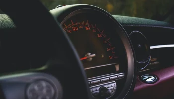 Эксперты назвали автомобили, с которых чаще всего воруют запчасти в 2025 году