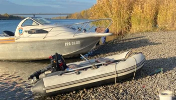 Сухогруз столкнулся с лодкой в Ростовской области