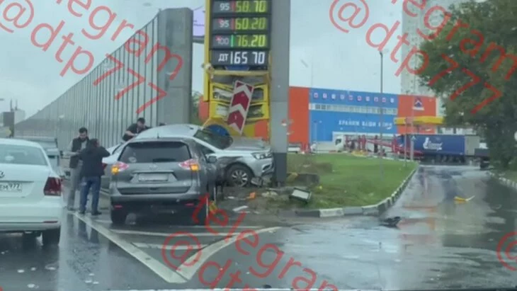 Два ребенка пострадали в результате ДТП на 93-м км МКАД Два ребенка пострадали в результате ДТП на 93-м км МКАД