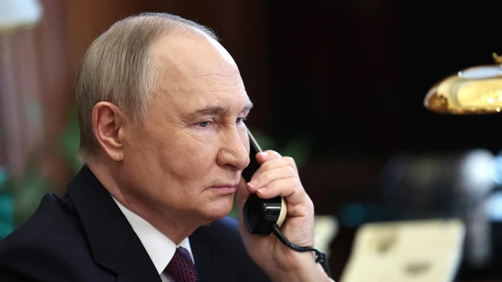 Путин в день рождения проведет серию телефонных разговоров с зарубежными лидерами Путин в день рождения проведет серию телефонных разговоров с зарубежными лидерами