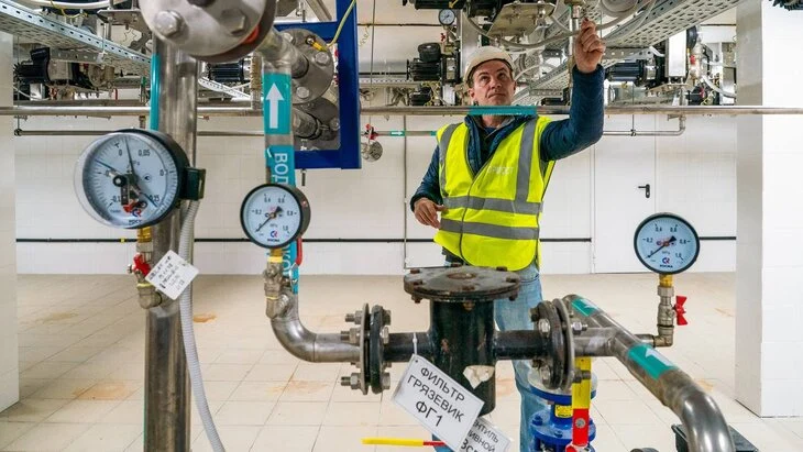 Столичные фонтаны начали готовить к новому сезону