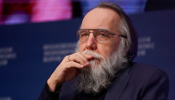 &laquo;Элемент баланса&raquo;: Дугин назвал страну, где могут встретиться Путин и Трамп