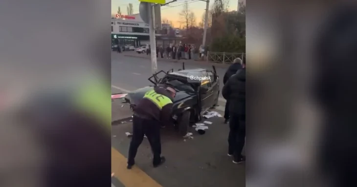 Число пострадавших в аварии на проспекте Авиастроителей в Ульяновске достигло шести человек Число пострадавших в аварии на проспекте Авиастроителей в Ульяновске достигло шести человек