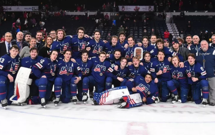 Сборная США в шестой раз выиграла молодежный чемпионат мира по хоккею