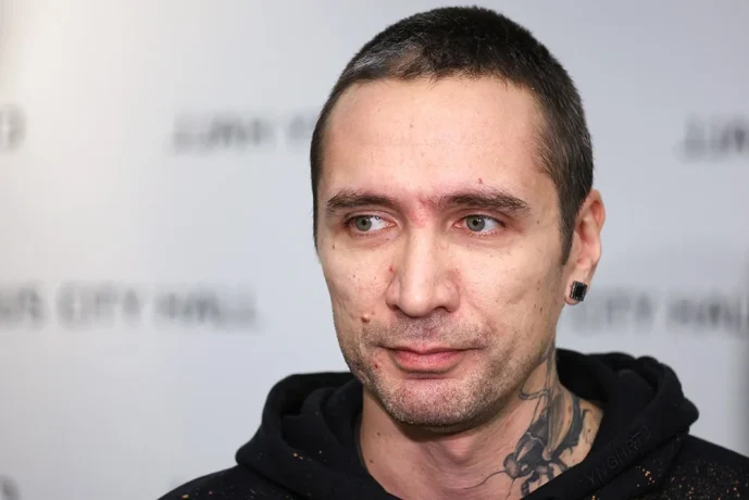 Александр Цой представил разнообразный сольный альбом 'Баланс' Александр Цой представил разнообразный сольный альбом 'Баланс'