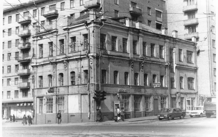 Верхняя Красносельская улица 1