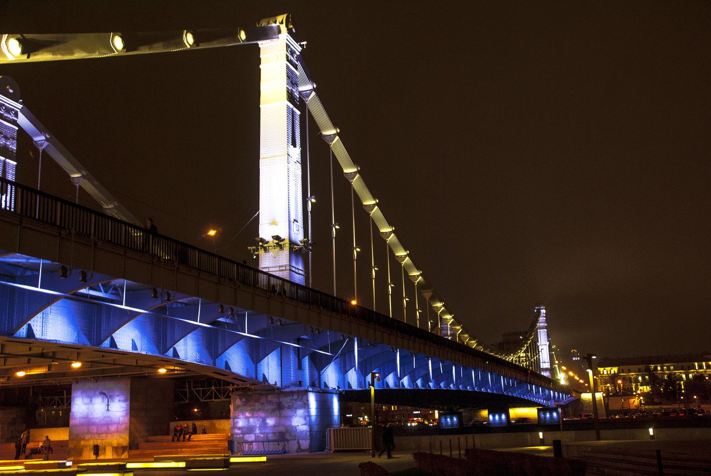 Крымский мост в москве