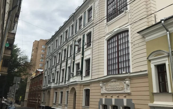 Староконюшенный переулок 6