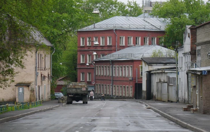 Суворовская улица 1