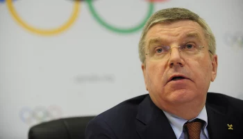 Глава МОК Бах объяснил решение допустить россиян и белорусов к Олимпиаде-2024