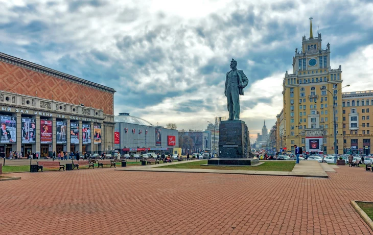 Триумфальная площадь 3