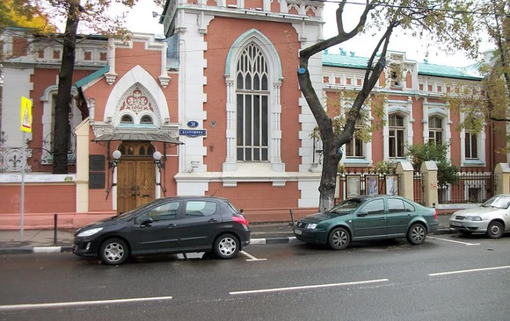 Бахрушина улица 4