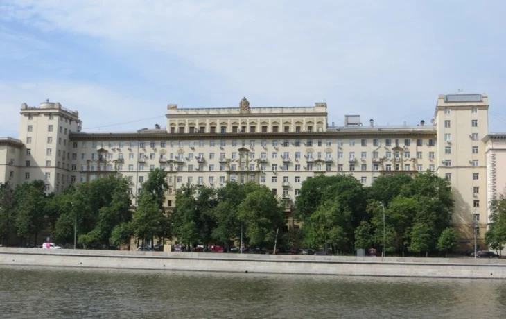 Космодамианская набережная 1