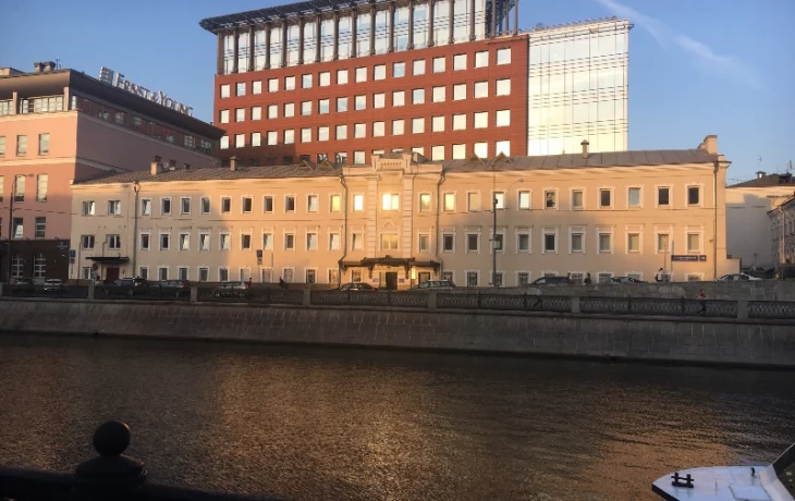 Садовническая набережная 4