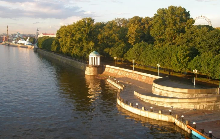 Пушкинская набережная 3