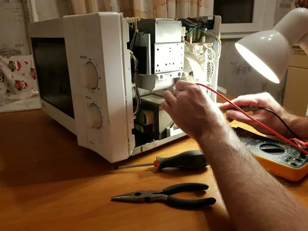 Ремонт бытовой техники: цены в 2025 году и как сэкономить на услугах в Москве Ремонт бытовой техники: цены в 2025 году и как сэкономить на услугах в Москве