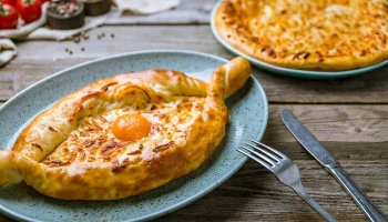 Хачапури по-аджарски и по-мегрельски
