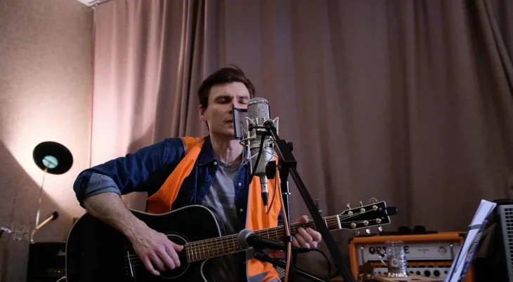 &laquo;Отправляются с вокзалов поезда&raquo; &ndash; музыкальный проект Евгения Блинова в соавторстве с драматургом Анастасией Ермоловой.